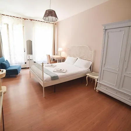 公寓 Barcolana Hostel